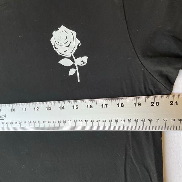 Romwe Women T-shirt size M Short Sleeve Basic Simple Solid Black with White Rose - Picture 2 of 7